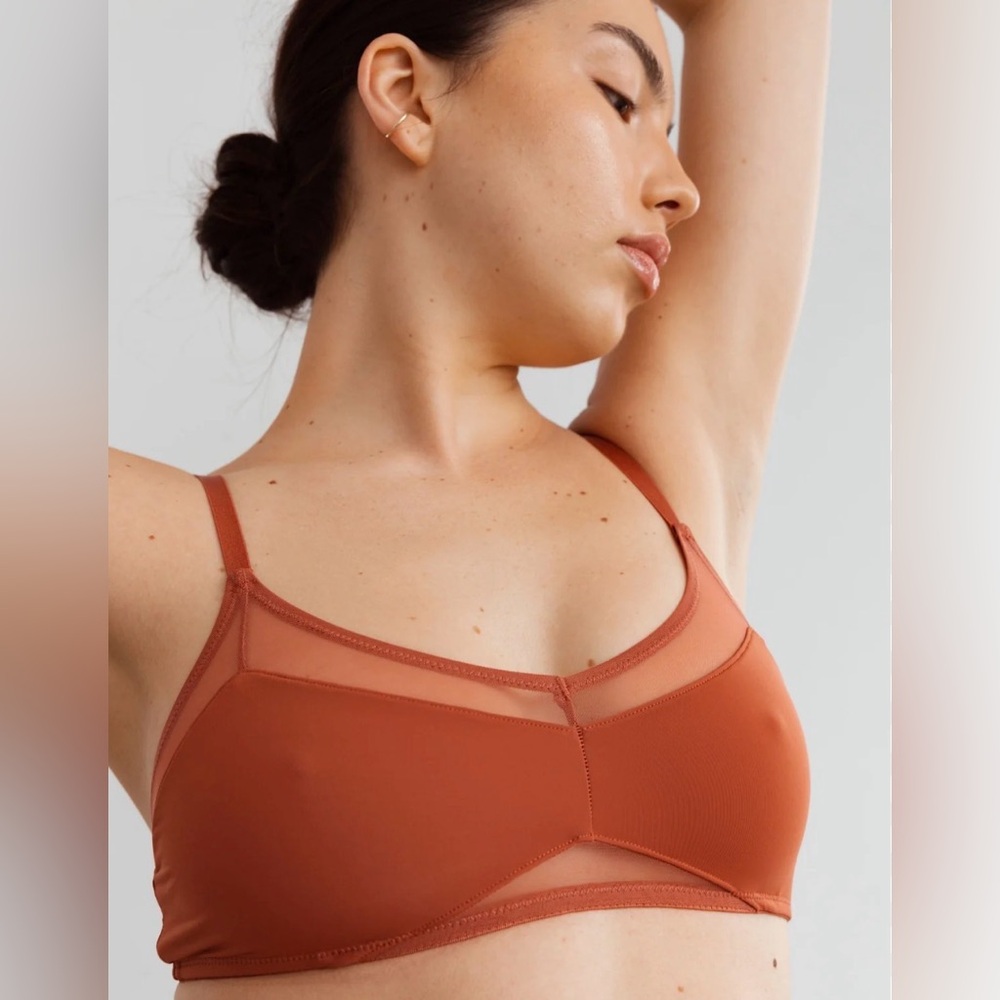 BNWT Blush Flow Terra bralette